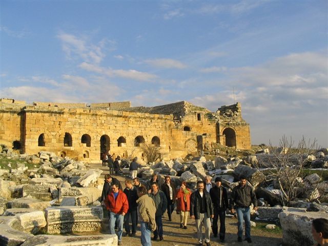 terkey004Theaters Pamukkale.JPG (65570 bytes)