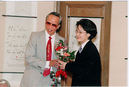 TMVUHOI.jpg (43558 bytes)